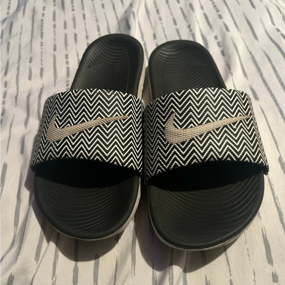 Nike Chevron Pattern Slide Sandals